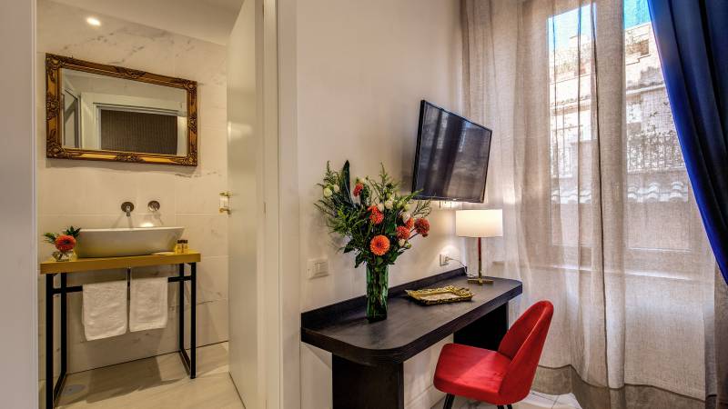 Capranica---43--Little-Queen-Roma